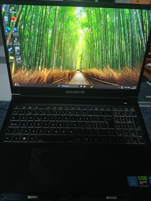 Portátil gigabyte g5 rtx 4060 com upgrade de ssd