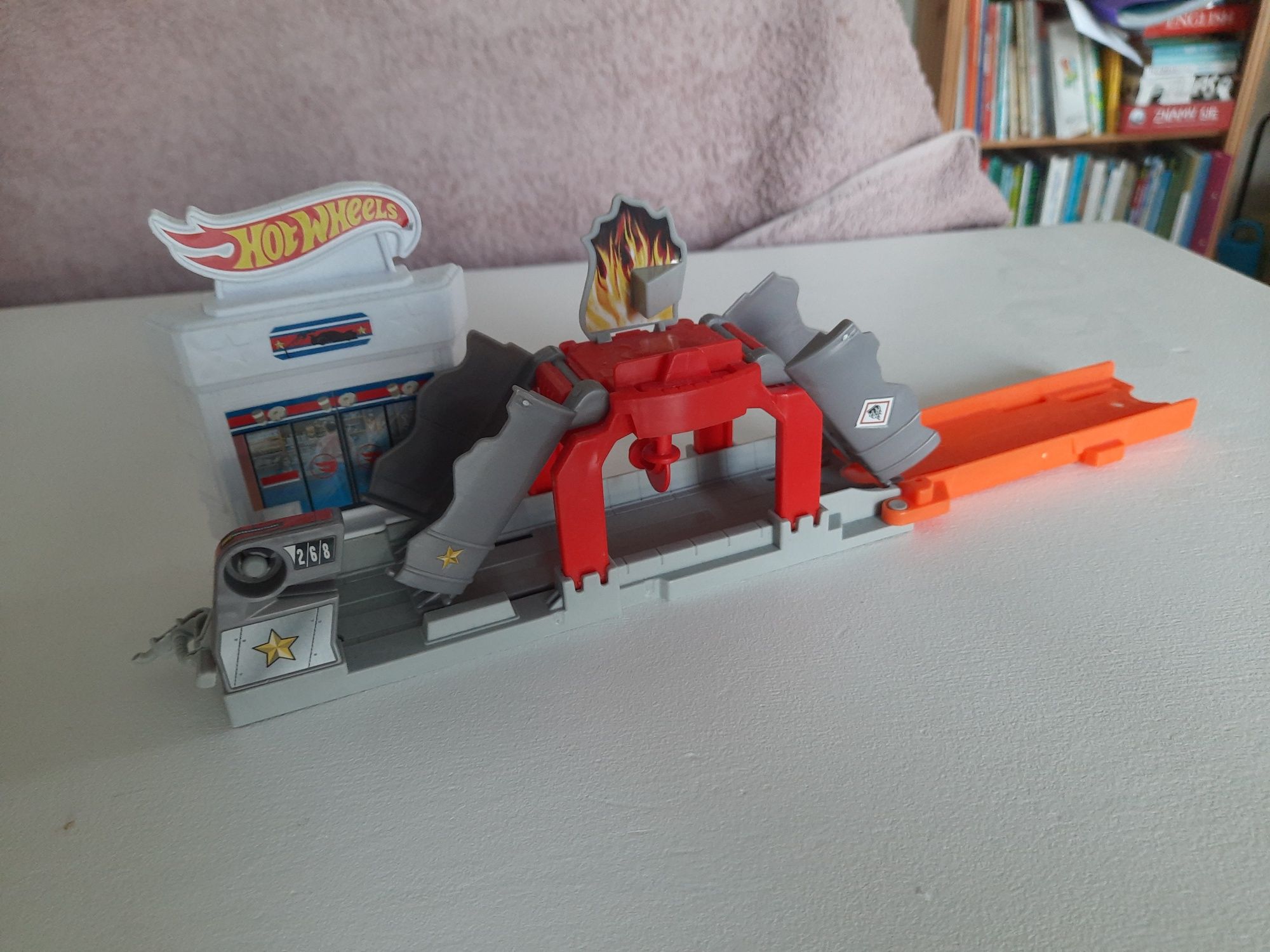 Hot wheels pożar na stacji