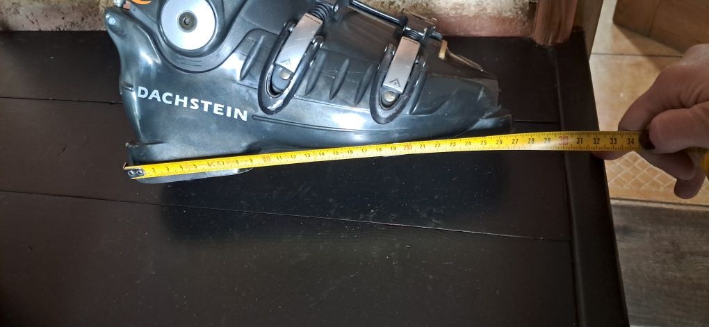 Buty narciarskie i wkładki do butów snowborfowyvh oraz torba na buty