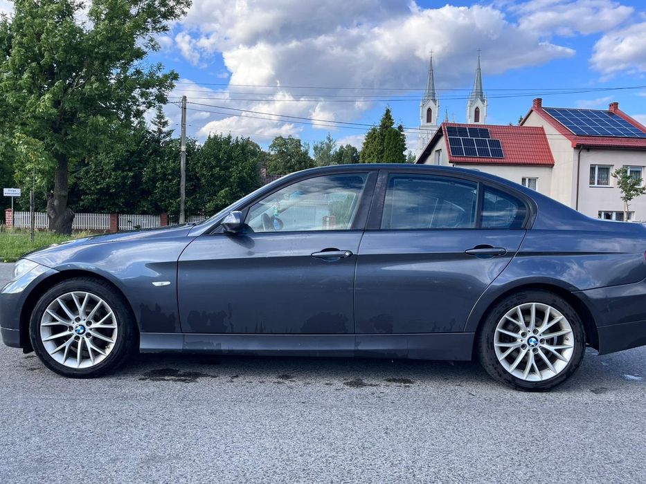 BMW e90 320i 2005r
