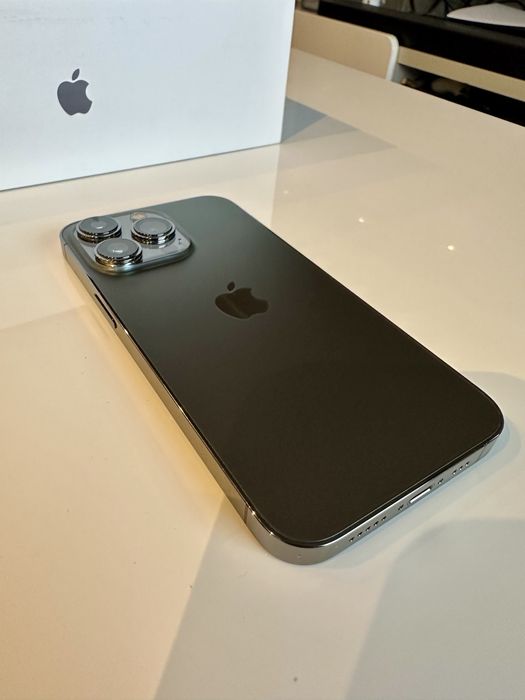 iPhone 13 Pro 256GB – jak nowy! Wymieniona bateria + 2 etui