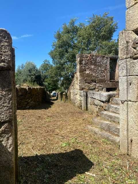 Quinta para restauração 1000m2 Fuinhas Fornos de Algodres
