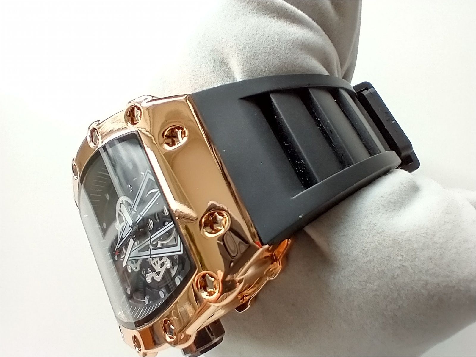 Zegarek Wlisth w stylu RM