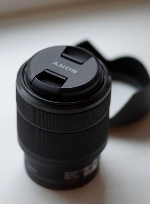 Sony FE 28-70mm f/3.5-5.6 OSS