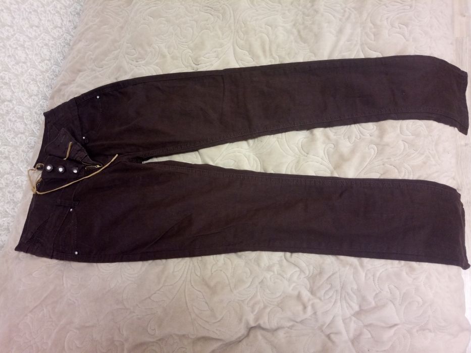 Стильні жіночі джинси