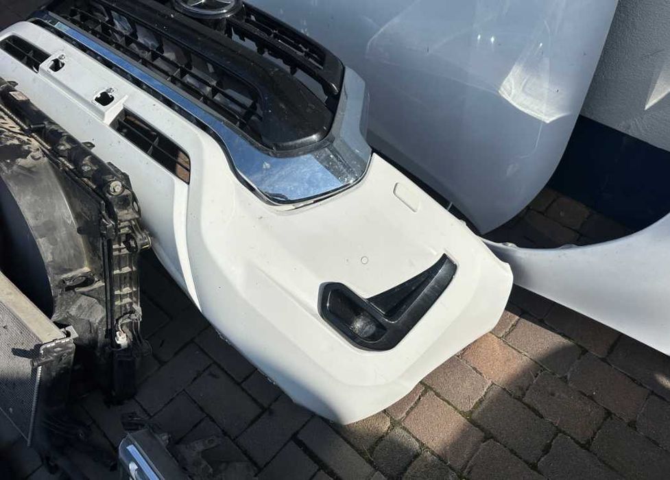 Разборка Toyota Hilux корпус повітряного фільтра