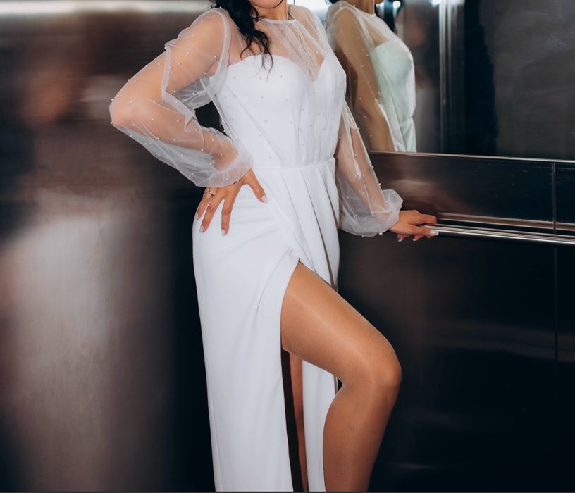 Весільна сукня з гарною спинкою