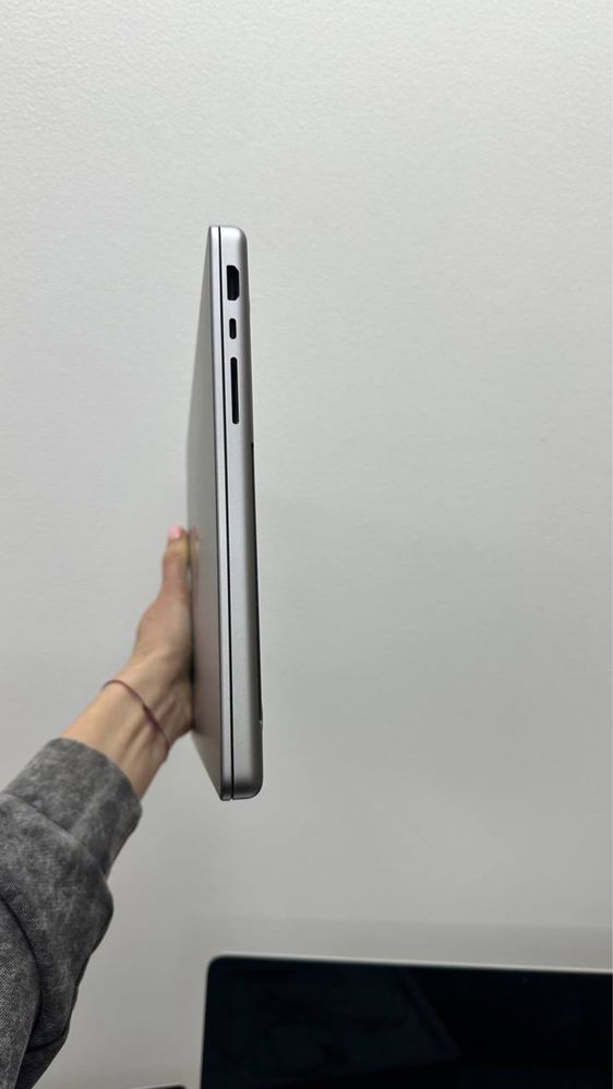 Apple MacBook Pro 14" M1 Pro 16/512GB/8CPU/14GPU Space Gray (MKGP3)