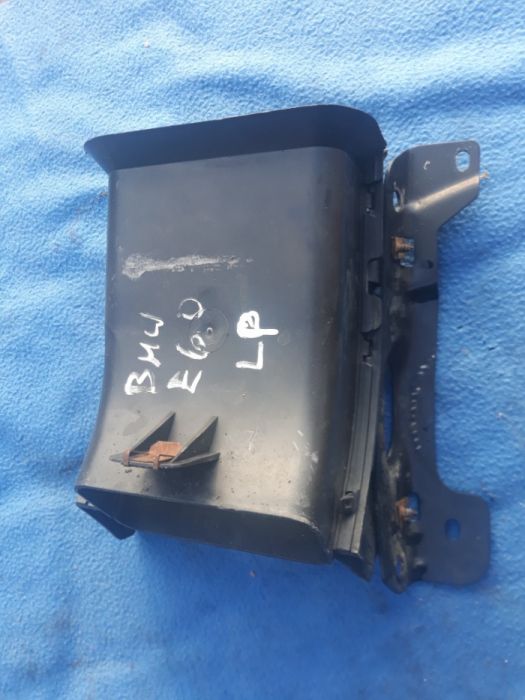 Wloty powietrza na tarcze bmw e60 e61 Stan bdb Prawy Lewy M pakiet