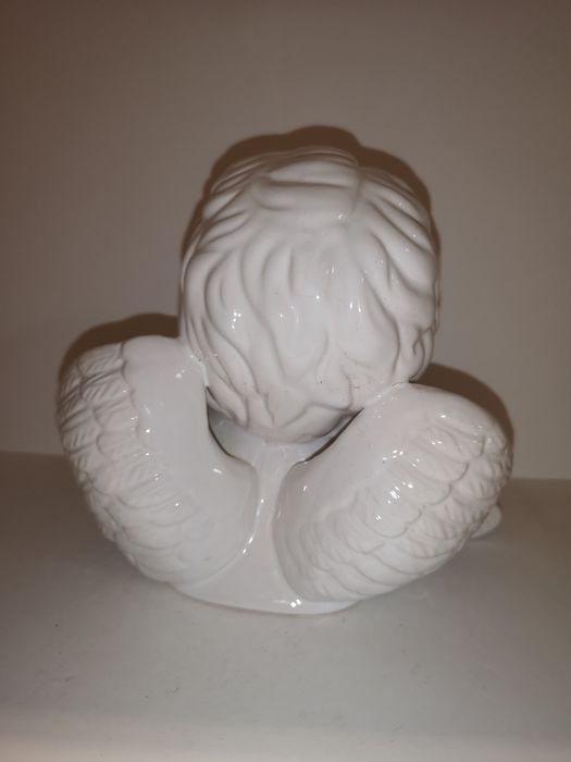 Porcelanowe popiersie aniołka