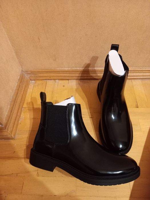 Чорні лаковані черевики 42 28 см