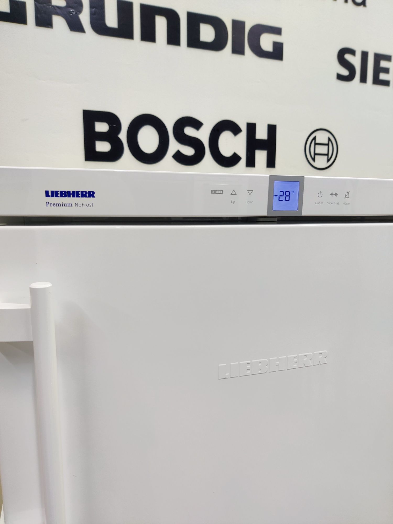 LIEBHERR™PREMIUM NoFrost. Морозильная камера. Сенсор, Led. GERMANY.