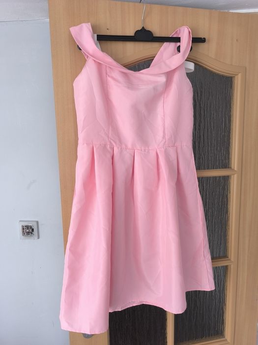 Sukienka nowa . Różowa
