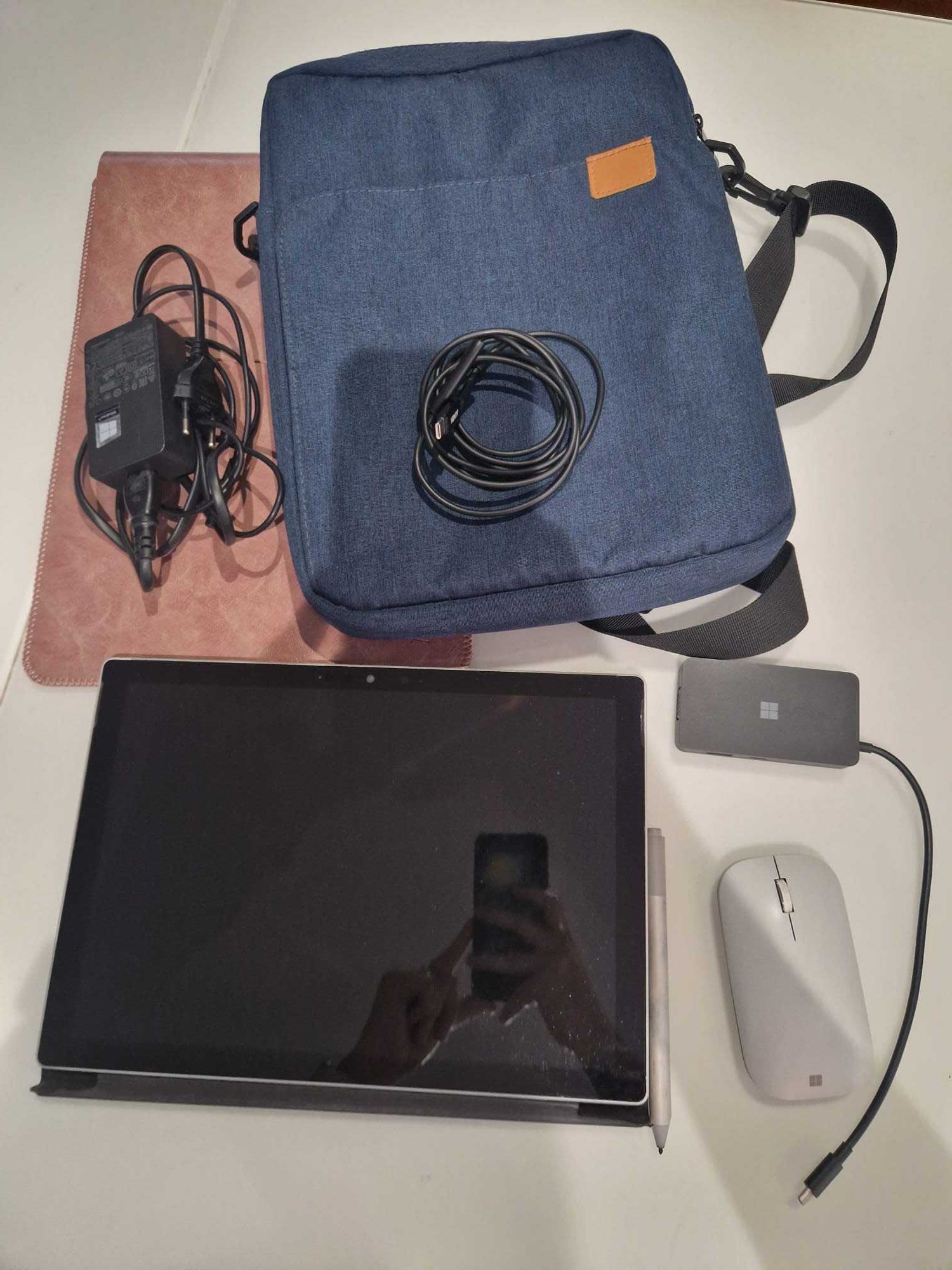 Microsoft Surface Pro 7 [i7) 512 GB + Teclado, Surface Dock, Caneta