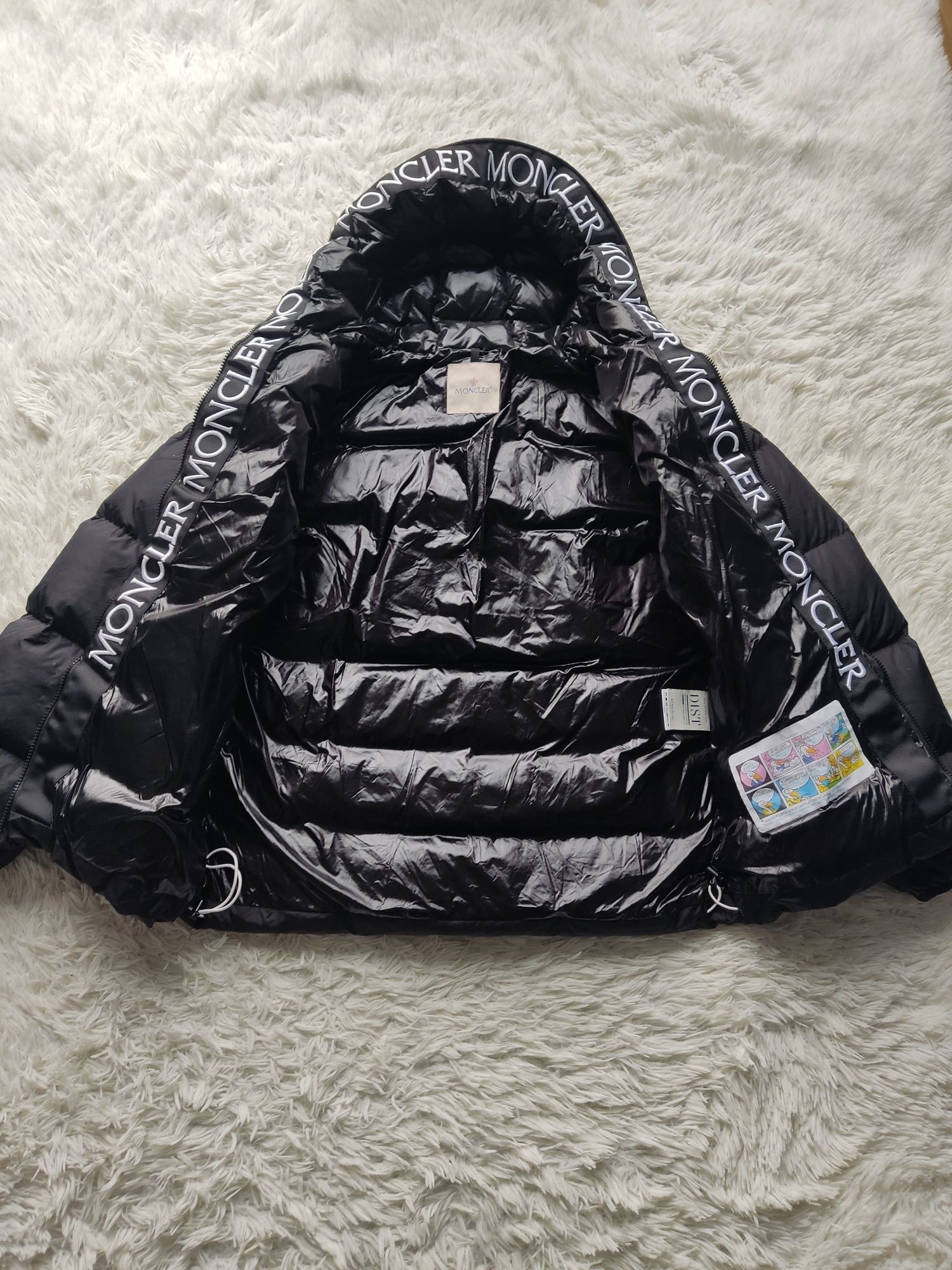 Czarna damska kurtka puchowa zimowa Moncler giubbotto montcla