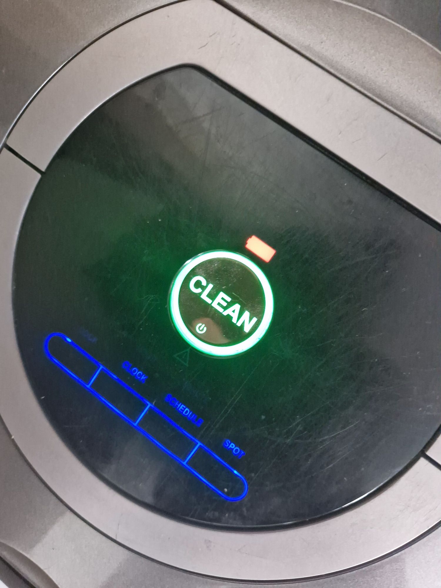 iRobot Roomba Пилосмок