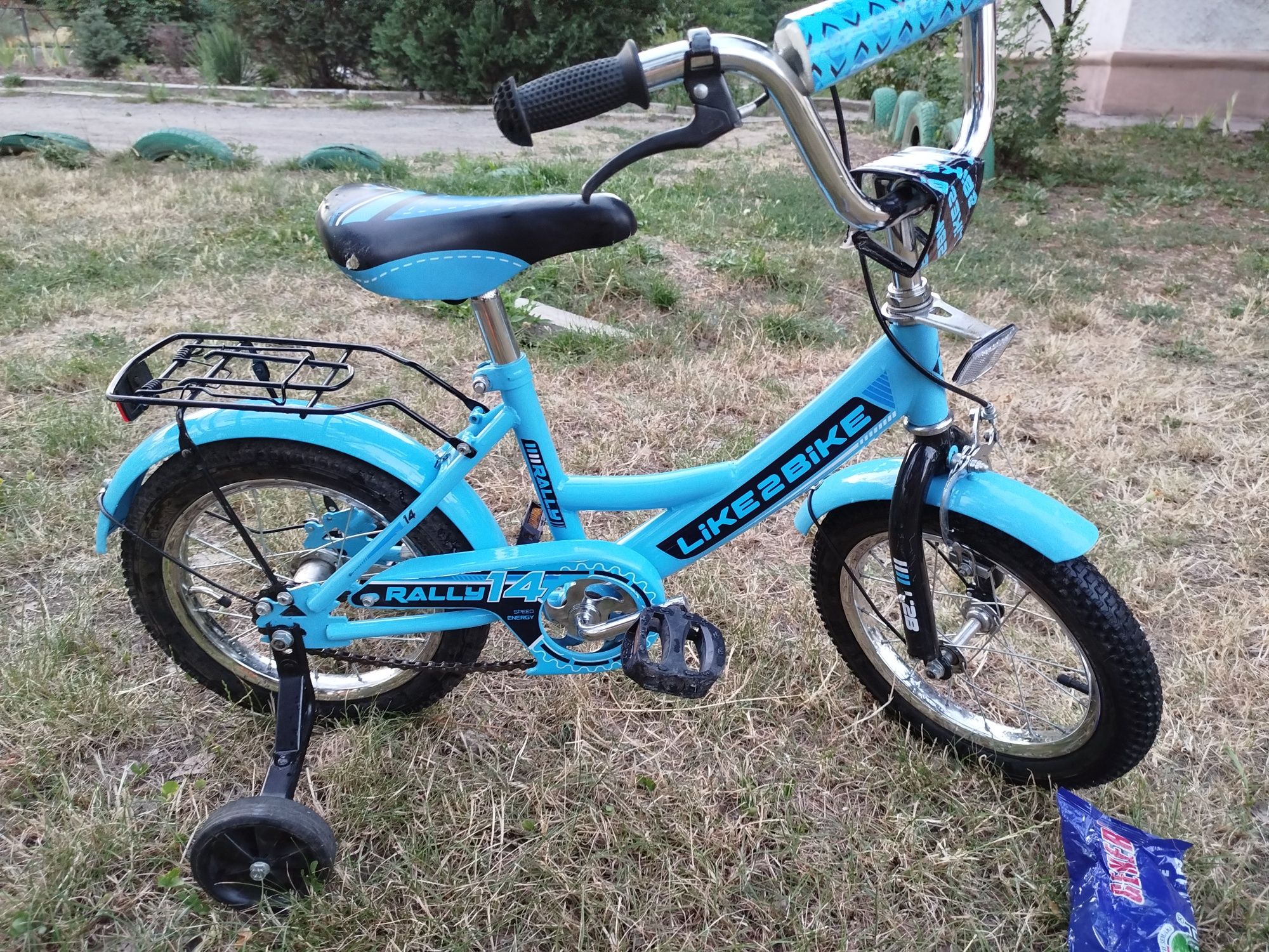 Продам дитячий велосипед Like2bike(самокат та камери )