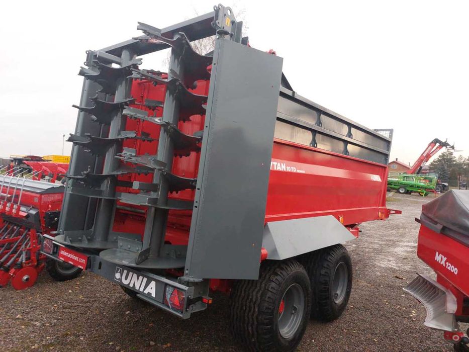 Rozrzutnik obornika Unia Tytan 10 TD tandem ład. 8 ton