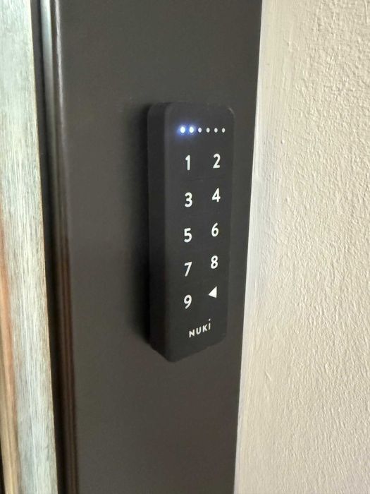 zamek NUKI SMART LOCK 3.0 PRO + NUKI Keypad - w stanie perfekcyjnym!