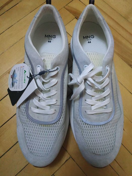 Фирменные светлые нежаркие летние кроссовки Mango