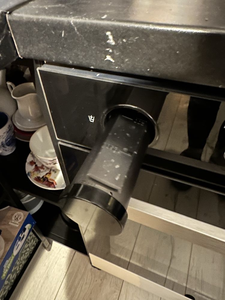 Piekarnik BEKO BIS14300BCS Elektryczny parowy Czarny A