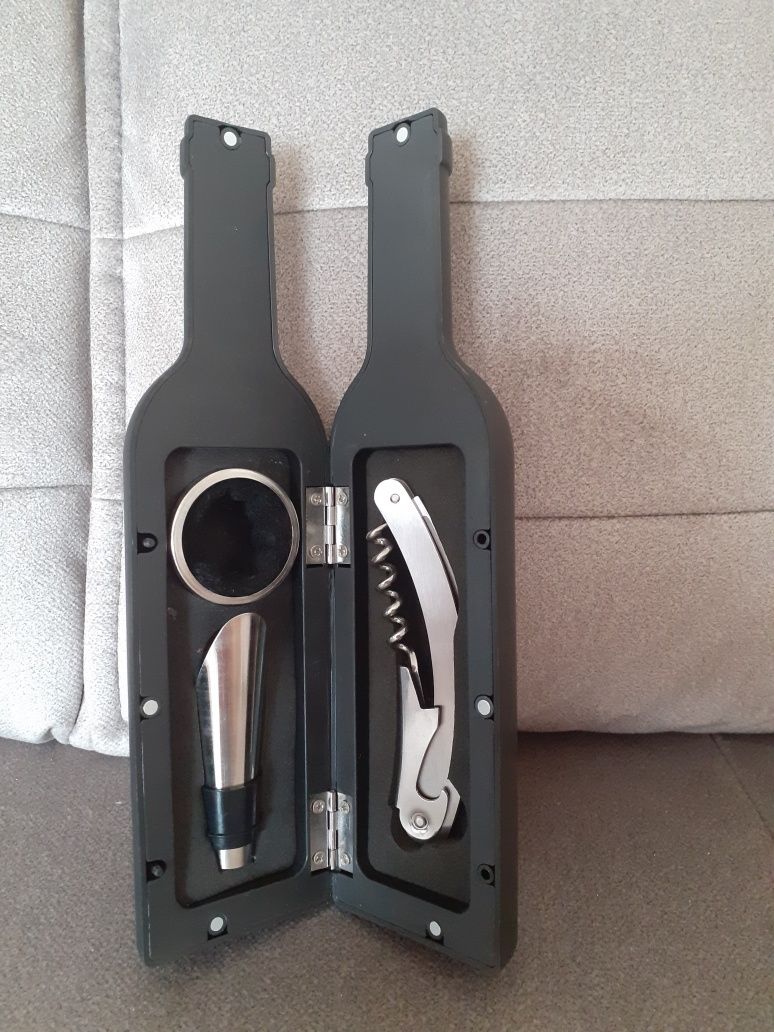 Zestaw do wina 3 elementy + etui (butelka)