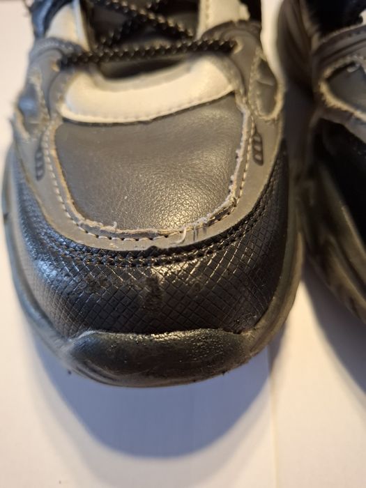 Отдам ботинки р.32