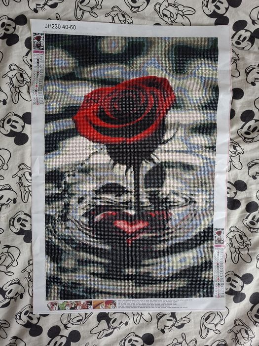 Obraz diamentowy 40x60 rękodzieło - róża na tafli wody