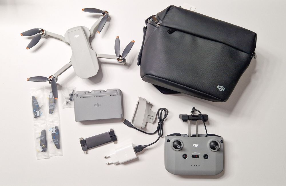 DJI Mini 2 Fly More Combo