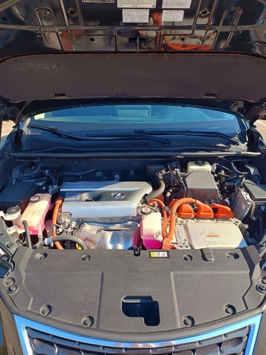 Продаю Lexus nx 300h