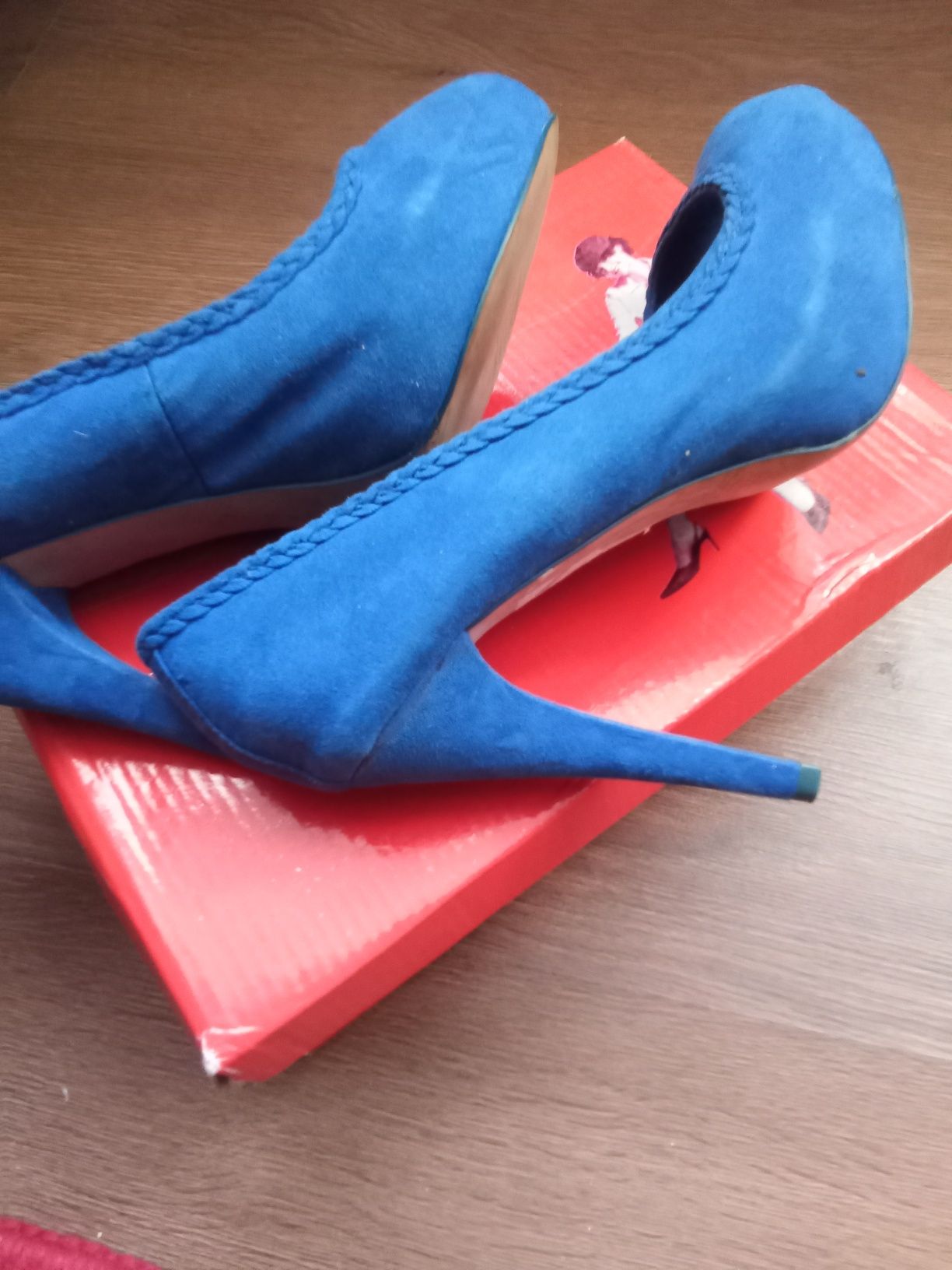 Новые синие туфли Туфли