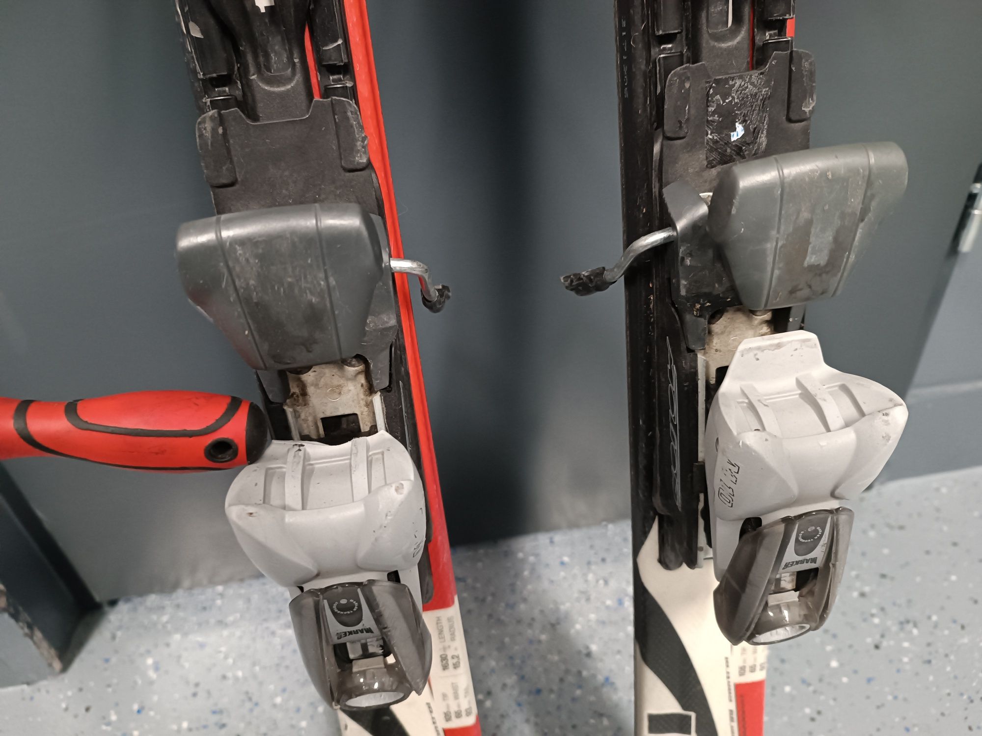 Narty Volkl Carving 163cm Energy 220 wiązania