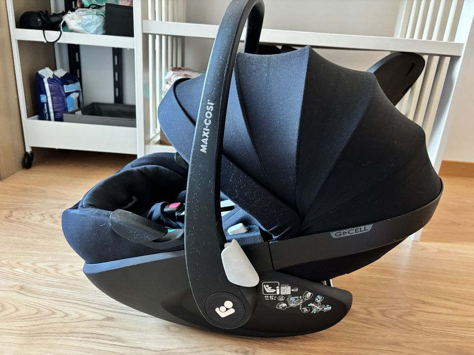 Maxi-Cosi Pebble 360 Preto + Isofix