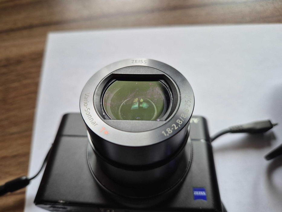 Kultowy SONY DSC RX100 M5