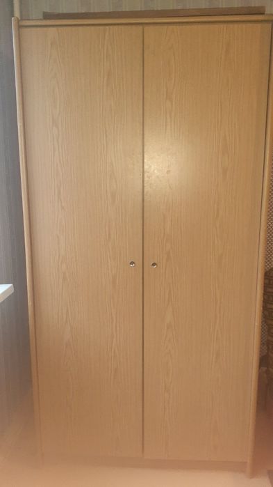 Шкаф двухдверный