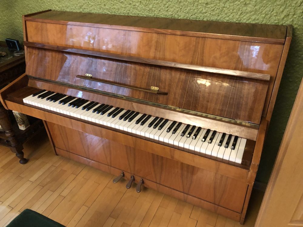 Pianino Calisia 1987