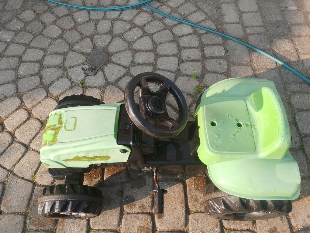 Traktorek - idealna zabawka dla twojego dziecka
