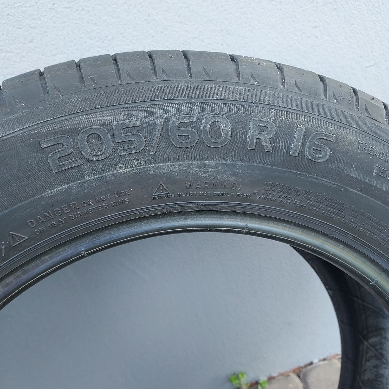 Opony 205/60/16 Michelin saver