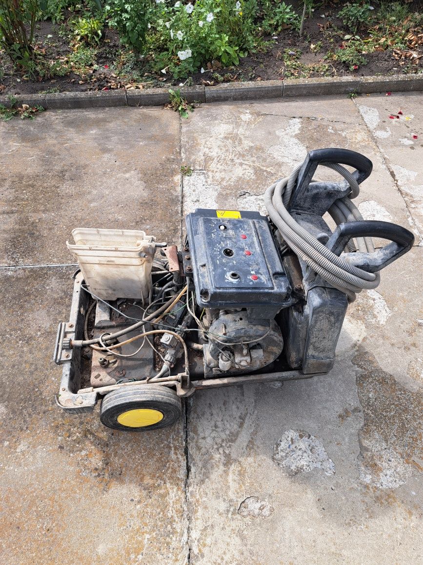 Продам KARCHER HDS 797CI
Робочий 100%
Треба обслужити 
Шланг,пістолет