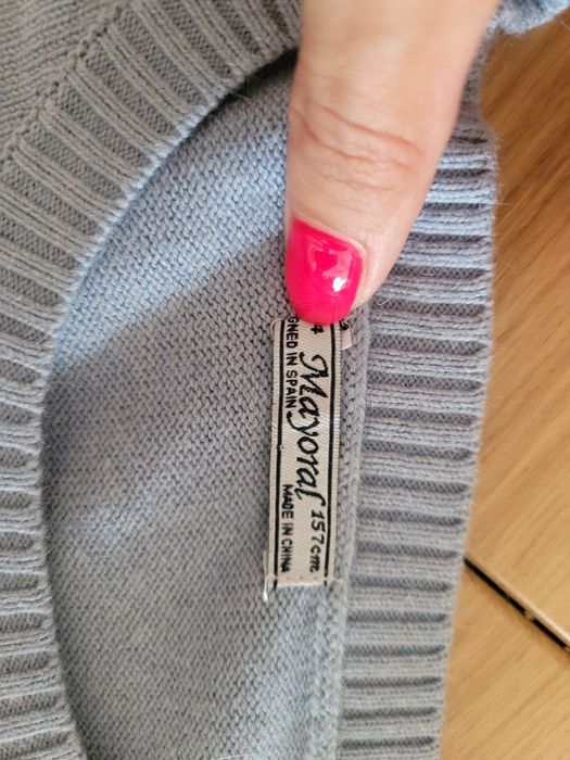 Sweterek dla dziewczynki marki Mayoral r.157