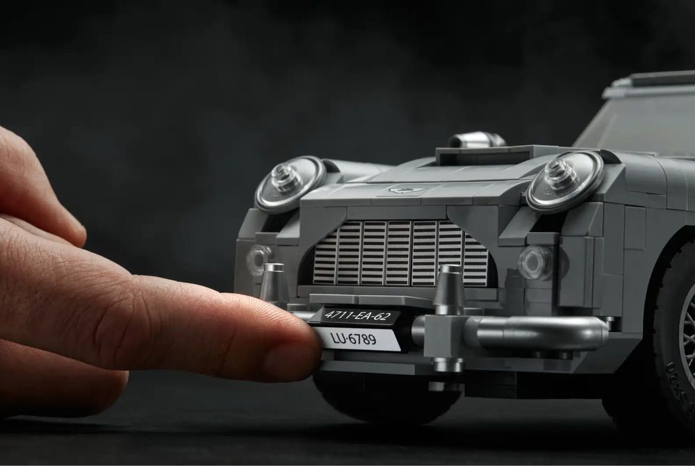 Конструктор Creator – Aston Martin DB5 1/1 з LEGO