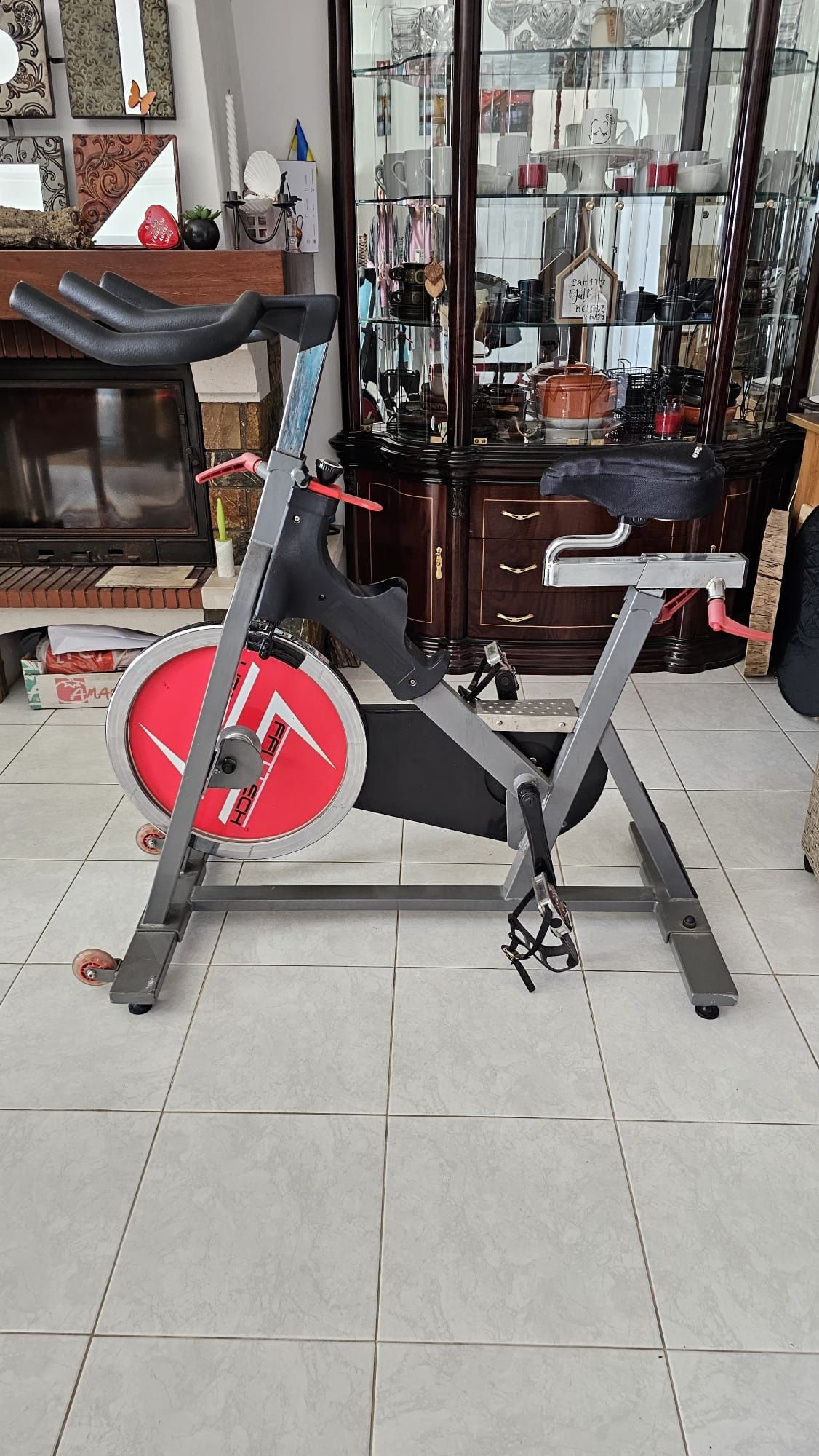 Bicicleta de ginasio FITTECH