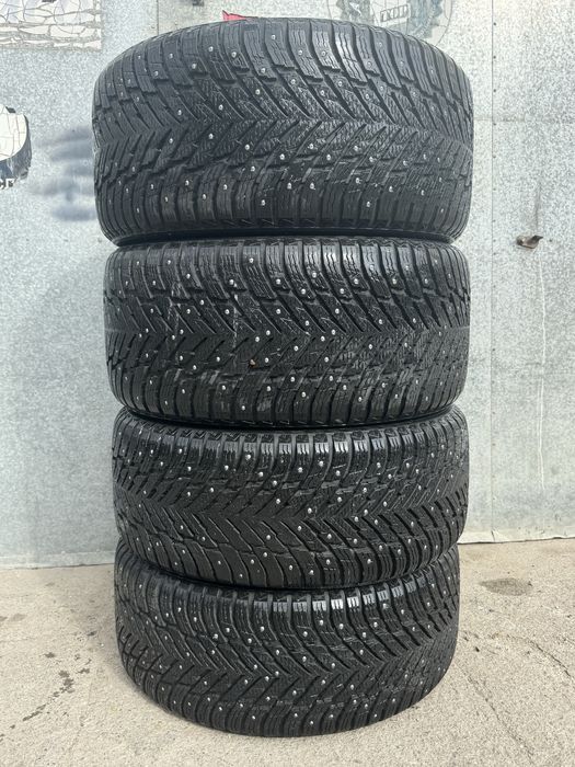Nokian Hakkapeliitta 10 suv 305/40/20 i 275/45/20 зима + шип 2021 рік