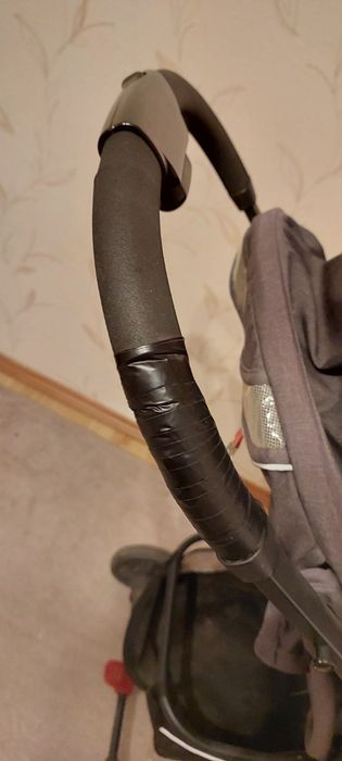 Срочно продам прогулочную коляску