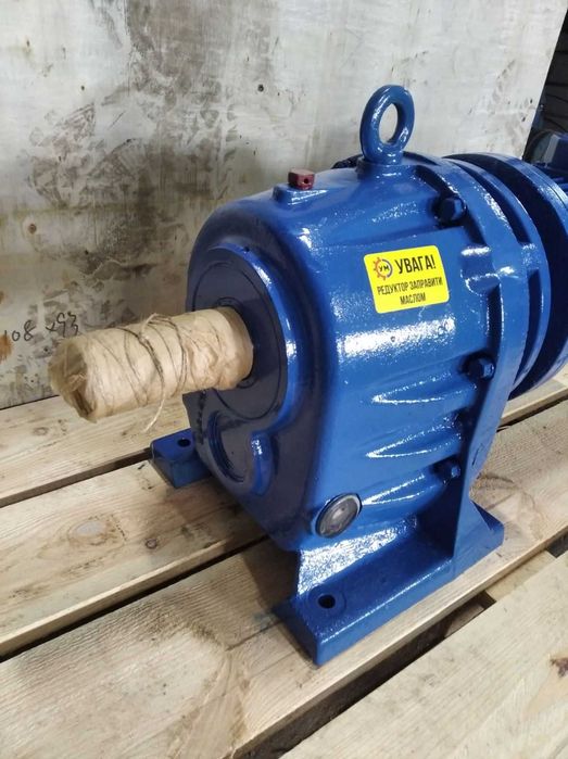 Мотор редуктор 25 об, электродвигатель 3 кВт моторедуктор соосный МЦ2С