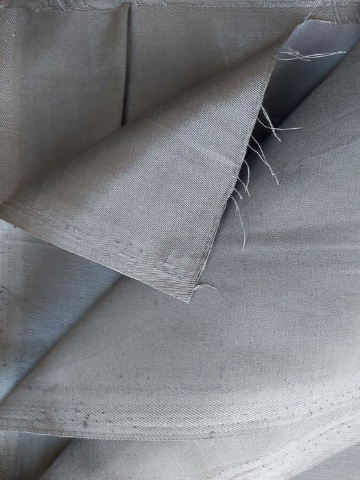 Отрезы подкладочной ткани