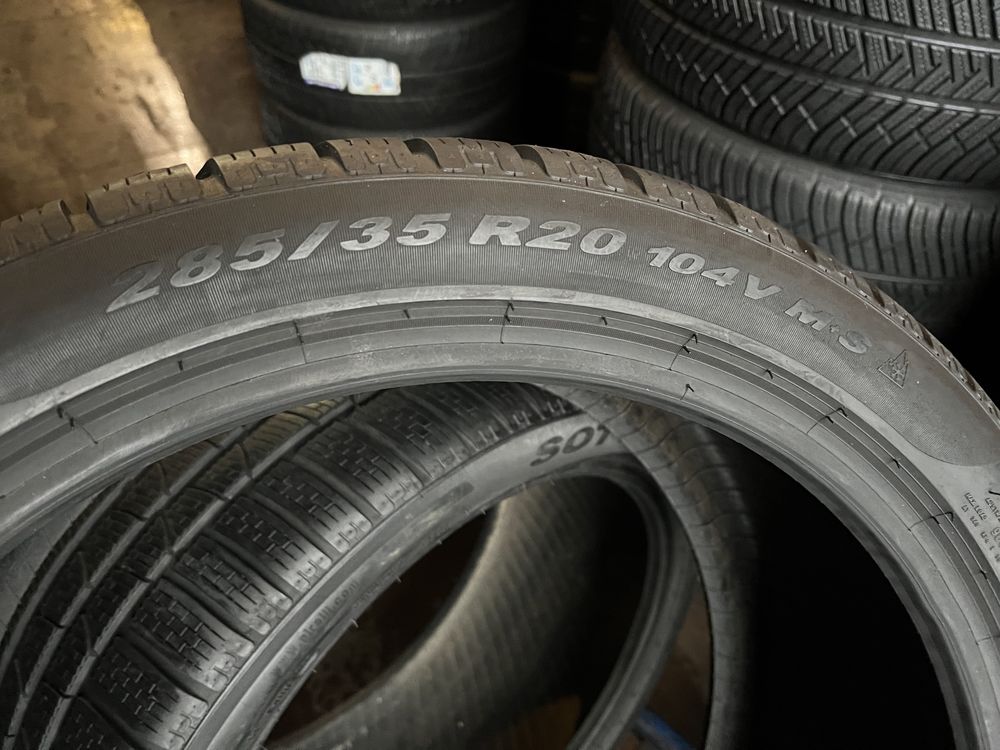 285/35/20+275/35/20 R20 Pirelli Sottozero Winter 240 4шт зима