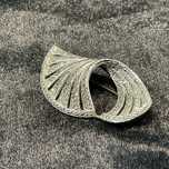 Broche peça vintage 6 cm