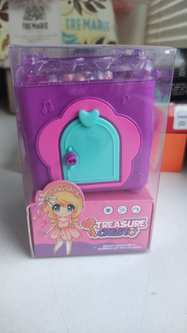 Детская игрушечная шкатулочка Barbie на замочках с секретиками и пода