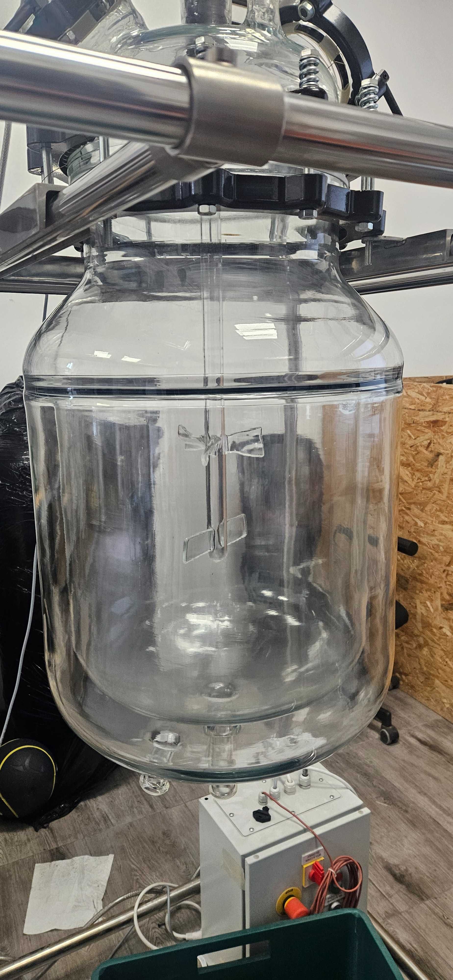 Reaktor chemiczny z mieszadłem 50L